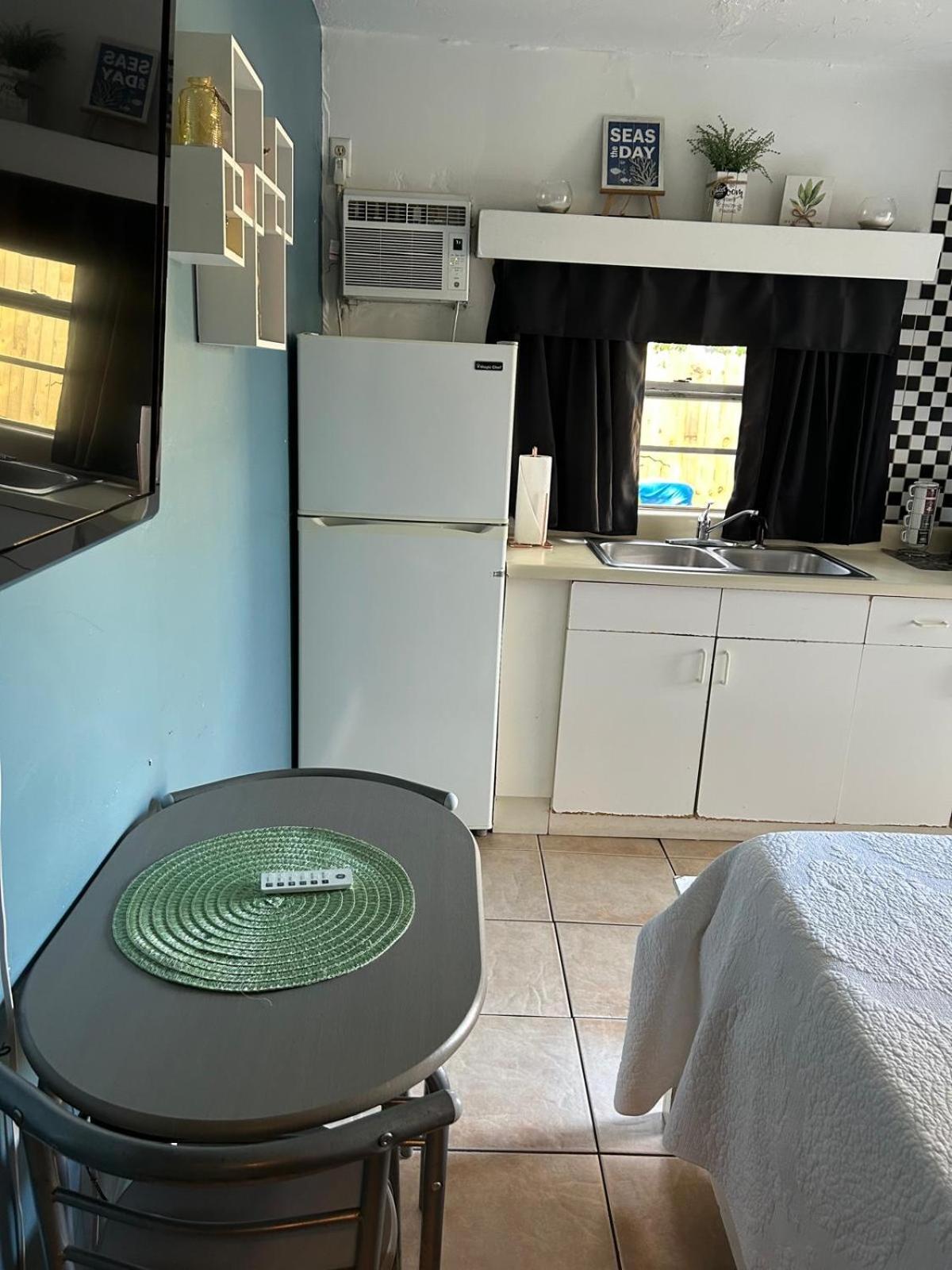 Mini Studio: 10 Min/Siesta Key/Private Entrance/ Sarasota Extérieur photo